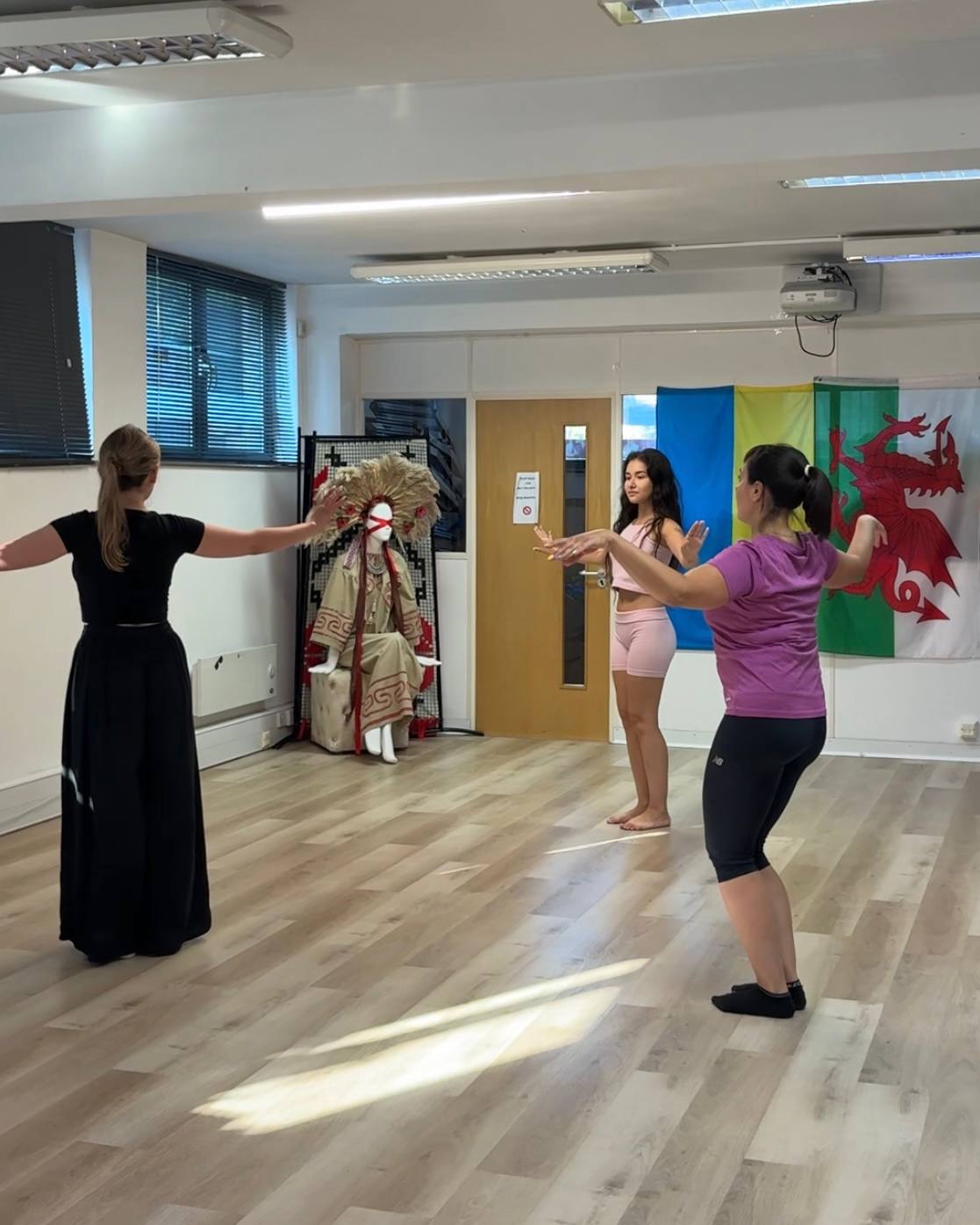 Group belly dance lesson in Cardiff